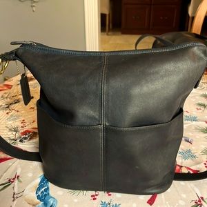 Coach vintage leather Rivington bucket bag dark navy blue/black.